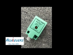 Sensore di rilevamento diretto ad ultrasuoni di Pepperl+Fuchs UB100-F77-E2-V31