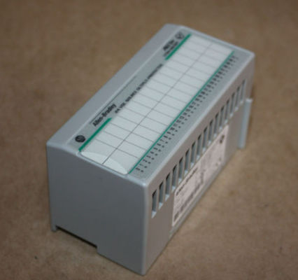 1794-OB32P Allen Bradley Flex I/O protetto elettronicamente modulo di uscita discreto
