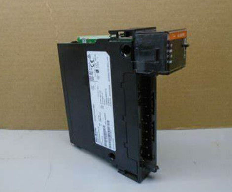 1756-OA16 Allen Bradley ControlLogix Modulo D/O a 16 punti 120-140 Volt AC