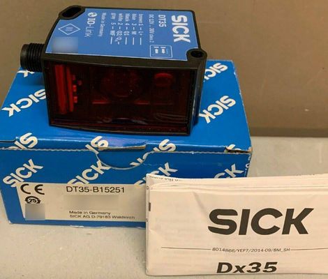 SICK DT35-B15251 Sensori di distanza laser Dx35 connettore maschio M12, 5 pin