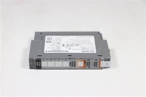 Allen-Bradley 1734-IE8C POINT I/O Modulo di ingresso analogico per segnale di corrente