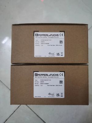 Pepperl+Fuchs PCV50-F200-B17-V1D Testa di lettura ottica con interruttore integrato Distanza di lettura di 50 mm e lunghezza di misura fino a 10000 m