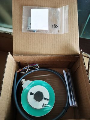 Pepperl Fuchs ENI90PL-H25JA5-1024UD1-RC1 Encoder rotativo incrementale con tempo di risalita di 300 ns e errore di linearità dello 0,1%