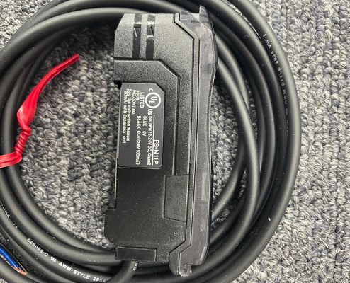 Sensore digitale in fibra ottica KEYENCE FS-N11P con uscita PNP Tipo di cavo dell'unità principale