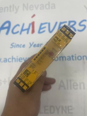 Pilz Relais di sicurezza 751103 Tipo PNOZ s3 C 24VDC 2 n/o Funzione di presa a 3 punti