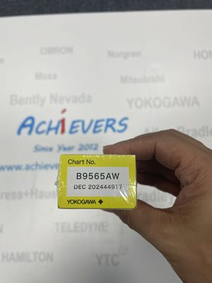 Yokogawa B9565AW CONTROLLI GRAFICHI Grafico di strisce di carta ripiegate con alloggiamento dell'amplificatore in lega di alluminio fuso