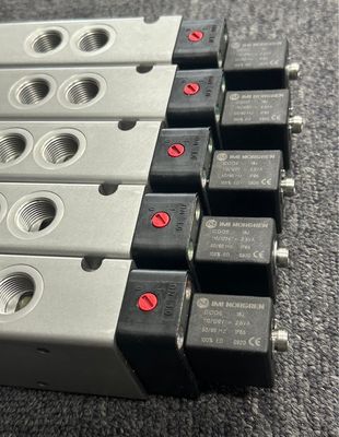 Norgren V60... V63 Serie V62C513A-A218J Valvola solenoide pilota con tensione di funzionamento 10-30 VDC e 8 ingressi digitali