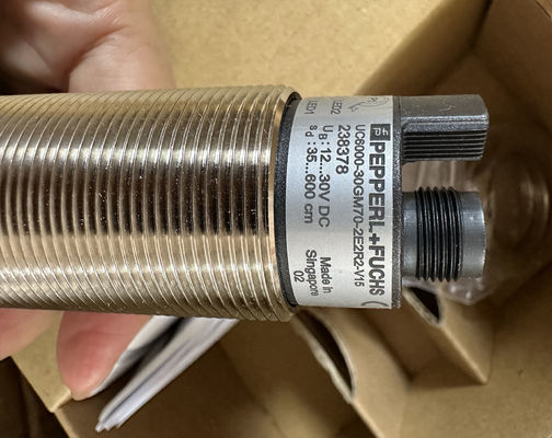 P&F UC6000-30GM70-2E2R2-V15 Sensore ad ultrasuoni