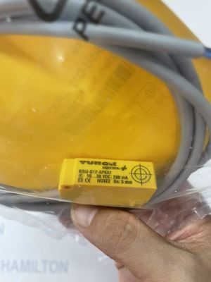 Sensore induttivo Turck BI5U-Q12-AP6X2