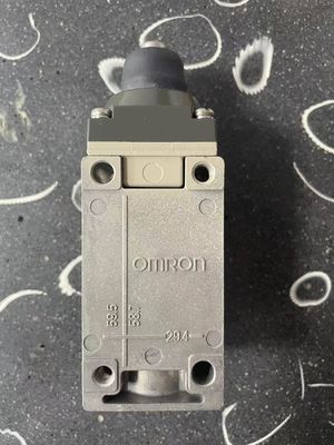 Omron D4A-3109N Compact Heavy Equipment Limit Switch con 32 GB di memoria SSD