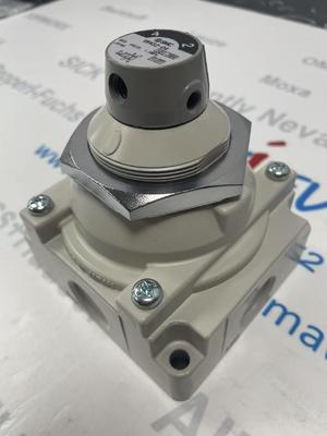 Valvola manuale SMC VH432-04 con controllo preciso e durata