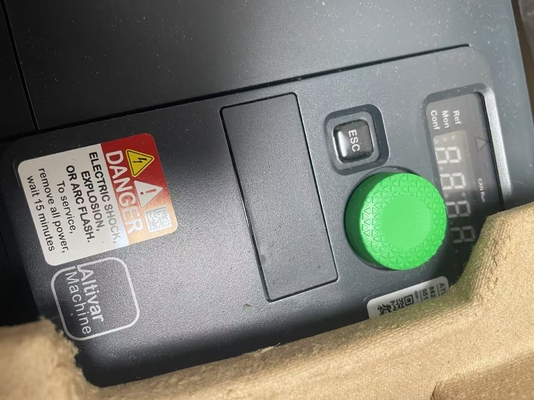 Schneider ATV320U40N4C Convertitore di frequenza 3,2 A Corrente in ingresso