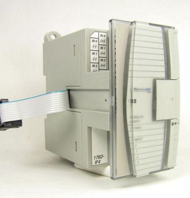 Allen-Bradley 1762-IF4 è un modulo di ingresso analogico compatto a quattro (4) canali differenziali