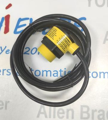 Sensore fotoelettrico U-GAGE T30 di BANNER Engineering