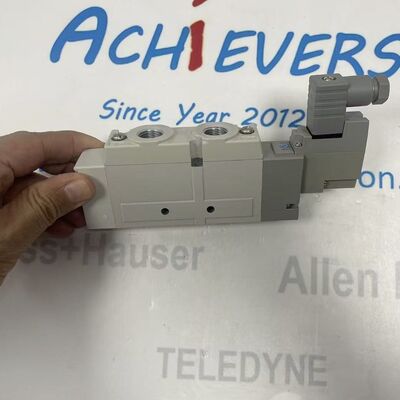 SMC SY9120-5YD-02F-Q Valvola solenoide ad alta efficienza a 5 porti per automazione pneumatica