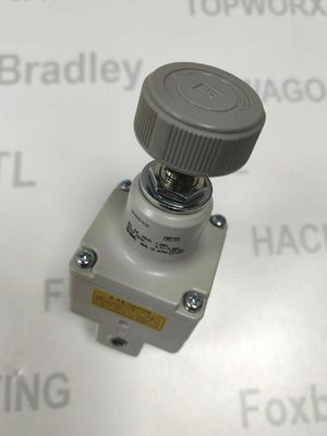 SMC SY5120-5G-01 Valvola, Sol, SY5000 SOL/VALVE, SEAL DI RUBBER Tensione nominale 24 VDC