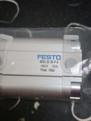 Festo ADVU-32-30-P-A cilindro pneumatico compatto, 10 bar