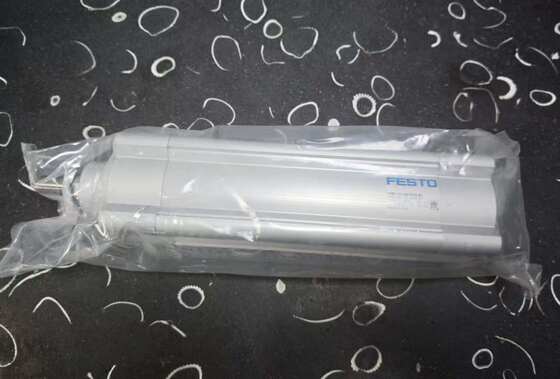 Cilindro pneumatico FESTO DSBC-63-160-PPVA-N3